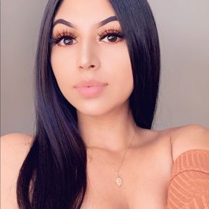 Meet your Posher, Cecilia